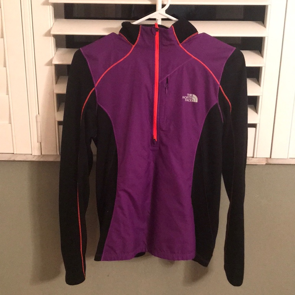 North Face Pull Over